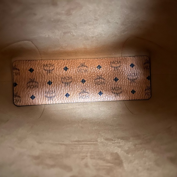 MCM Klara Visetos Large Hobo Crossbody Bag - Picture 8 of 9